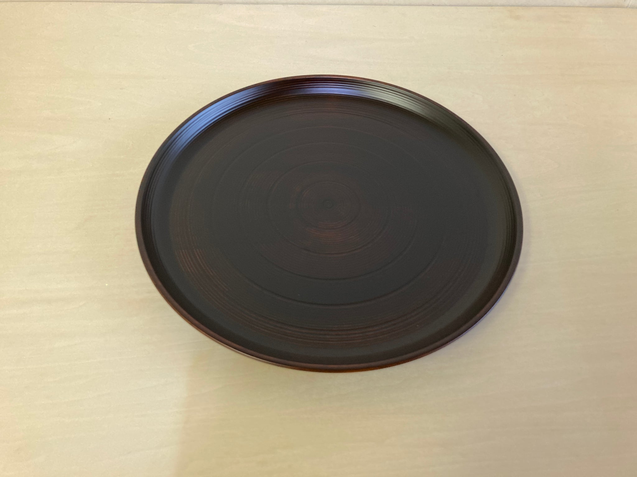 24cm 栃 木地呂金線丸盆 – 浅田漆器工芸オンラインショップ